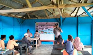 Polsek Sekotong Gelar ‘Polsek Menyapa Sekolah