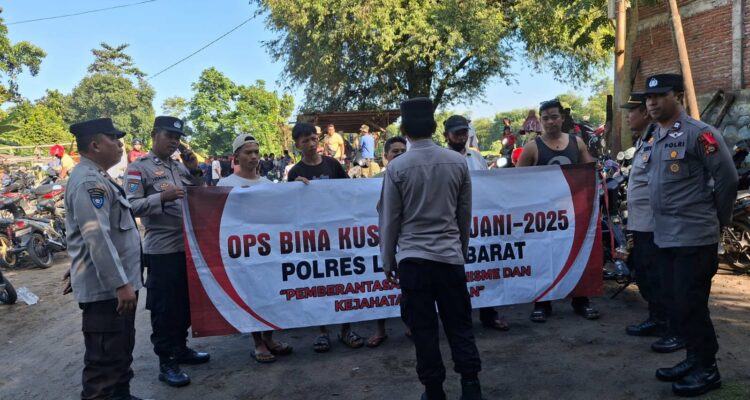 Polres Lombok Barat Gelar Penyuluhan Kamtibmas di Pasar Kuripan