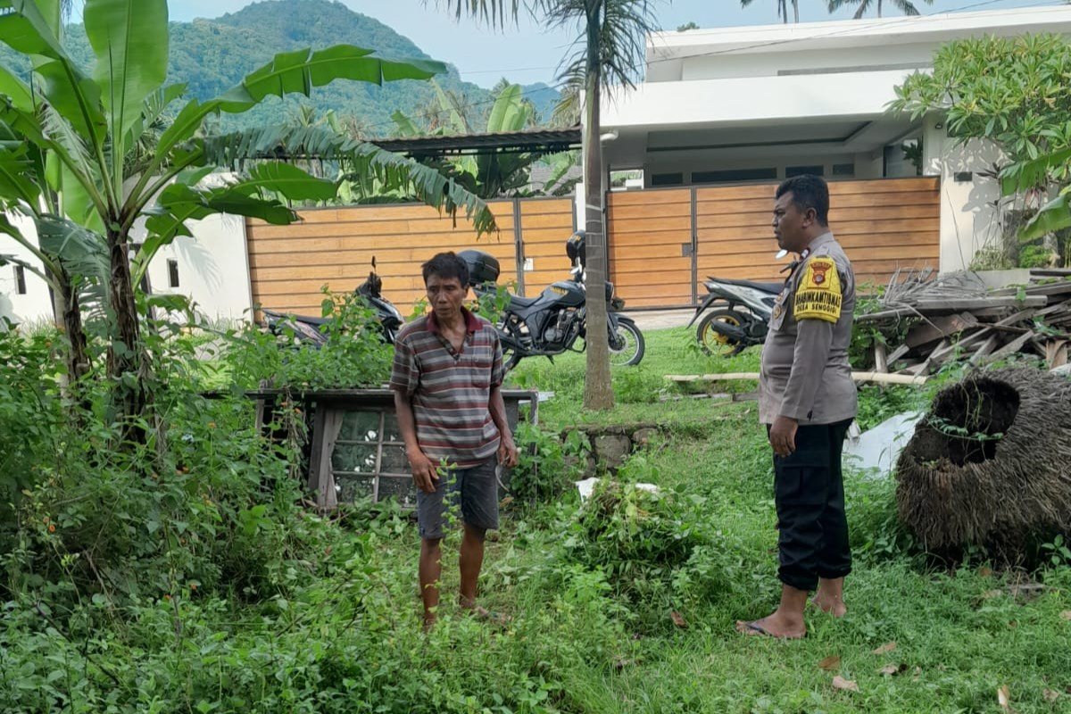 Bhabinkamtibmas Senggigi Dorong Warga Krandangan Kembangkan Ketahanan Pangan