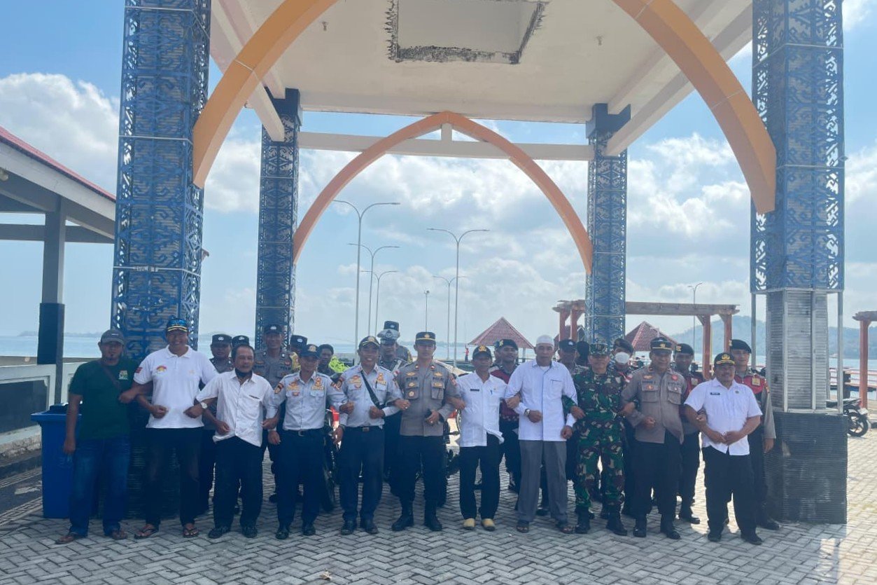 Patroli Gabungan Forkopincam Sekotong Wujudkan Sinergi Jaga Kamtibmas